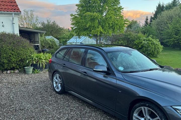 undefined BMW 330i fra 2019
