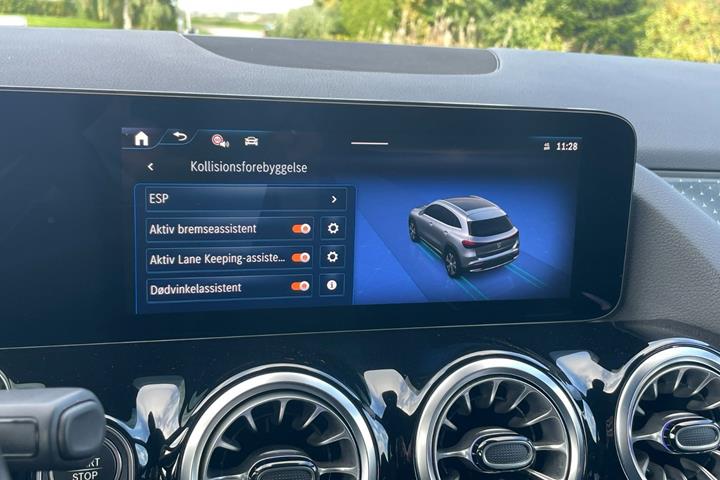 Hvid Mercedes EQA250+ fra 2024