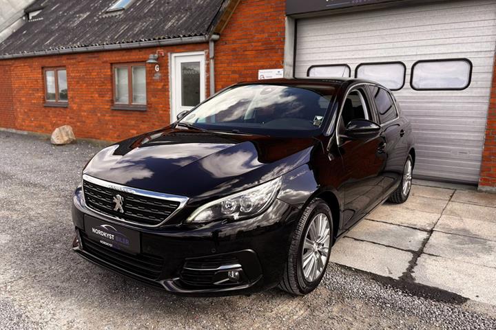 Sort Peugeot 308 fra 2018