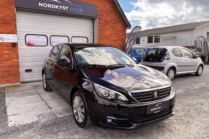 Sort Peugeot 308 fra 2018