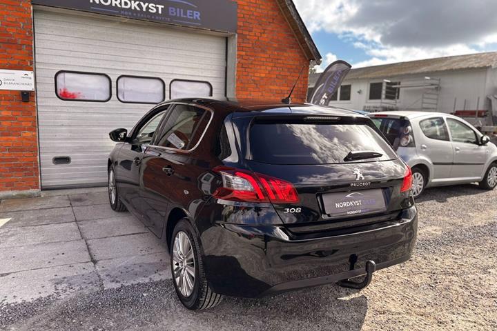 Sort Peugeot 308 fra 2018