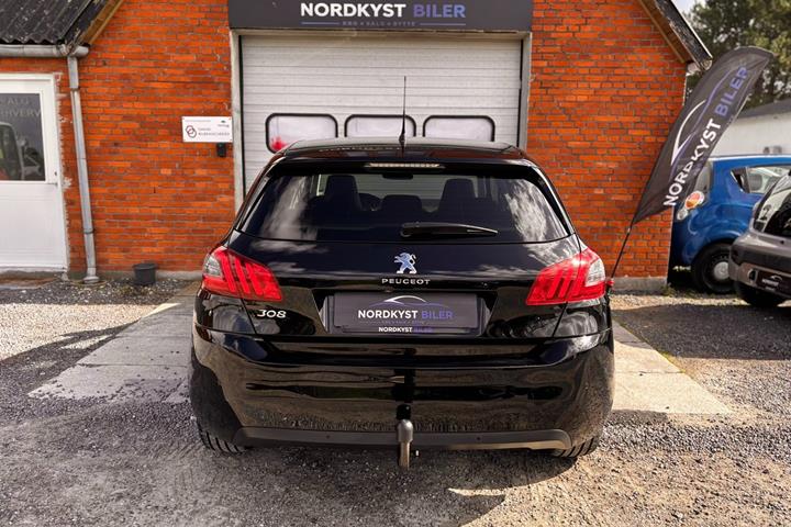 Sort Peugeot 308 fra 2018