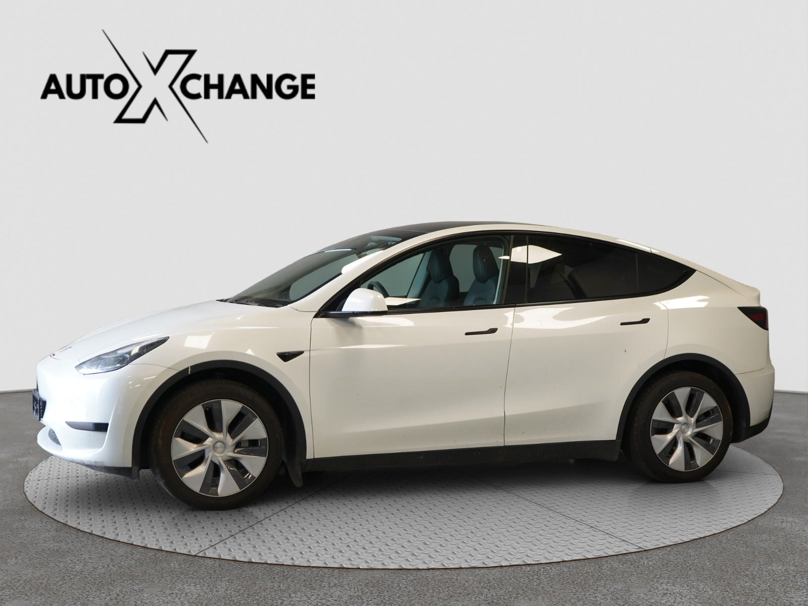 undefined Tesla Model Y fra 2024