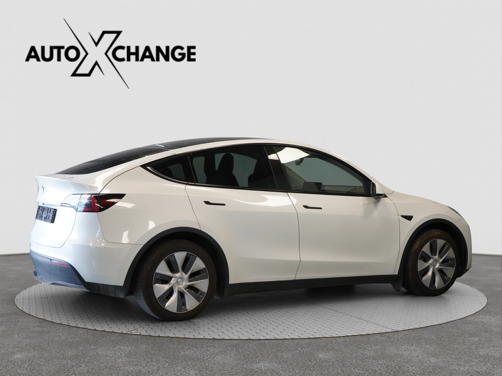 undefined Tesla Model Y fra 2024