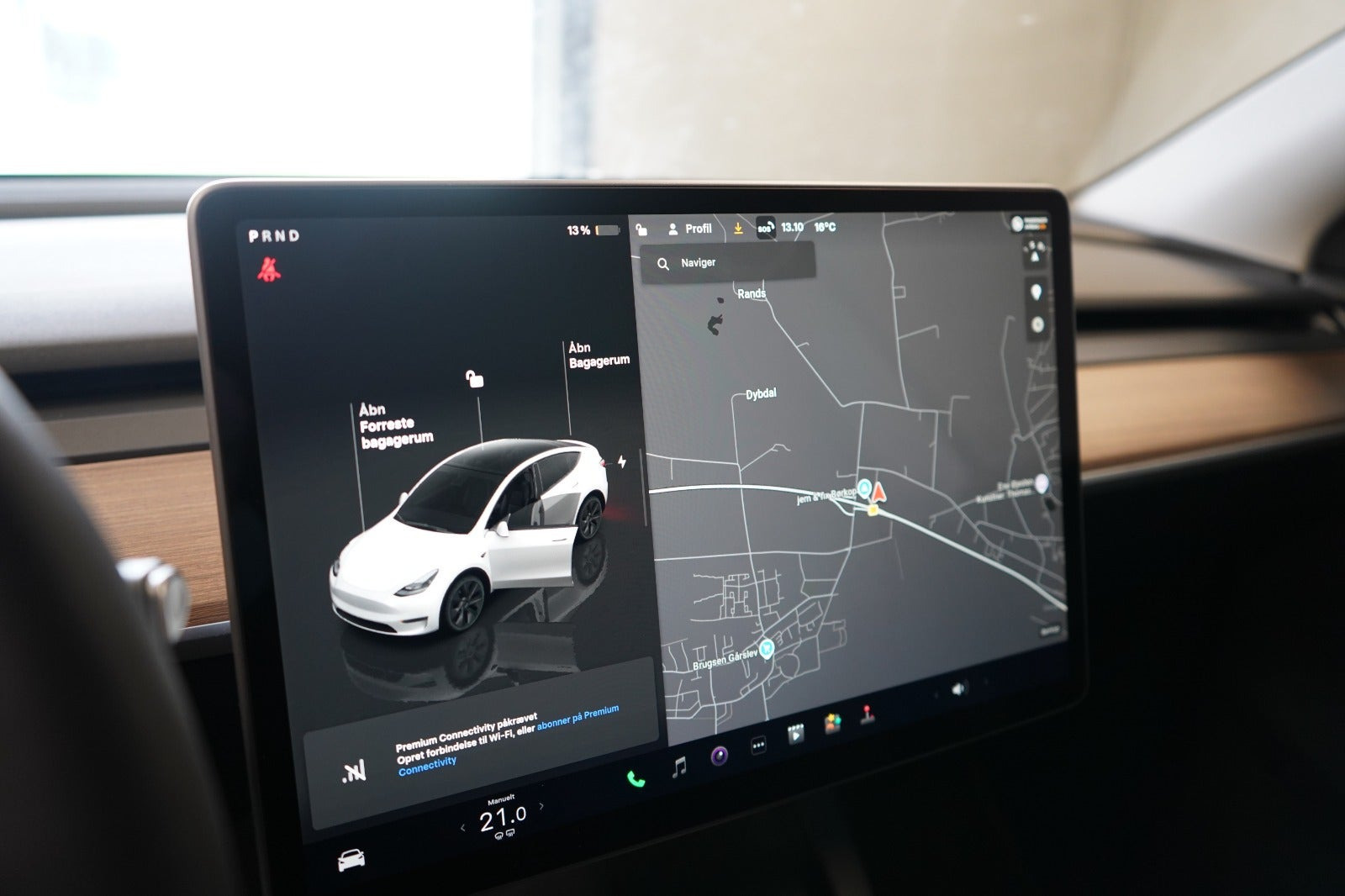 undefined Tesla Model Y fra 2024
