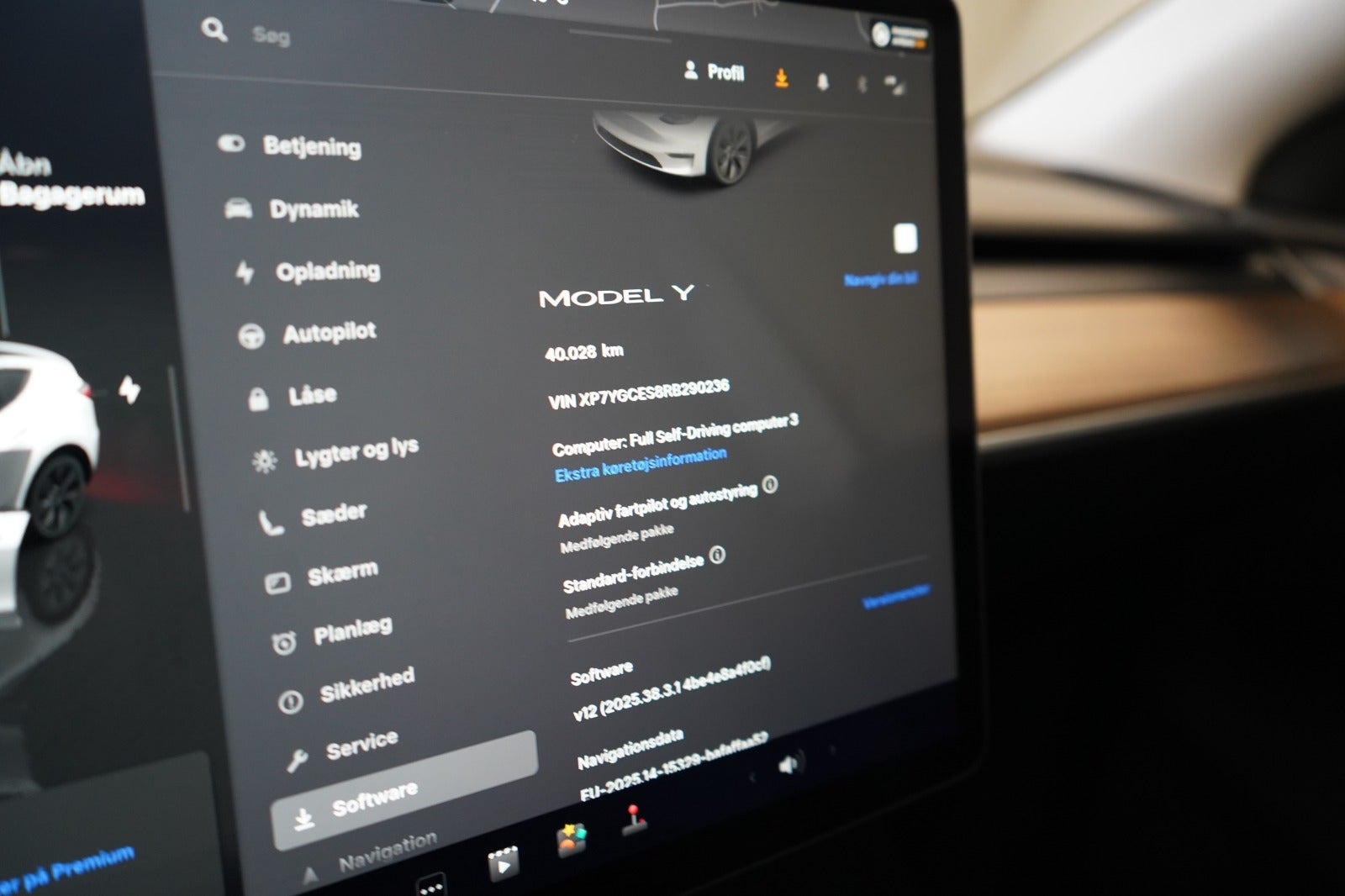 undefined Tesla Model Y fra 2024