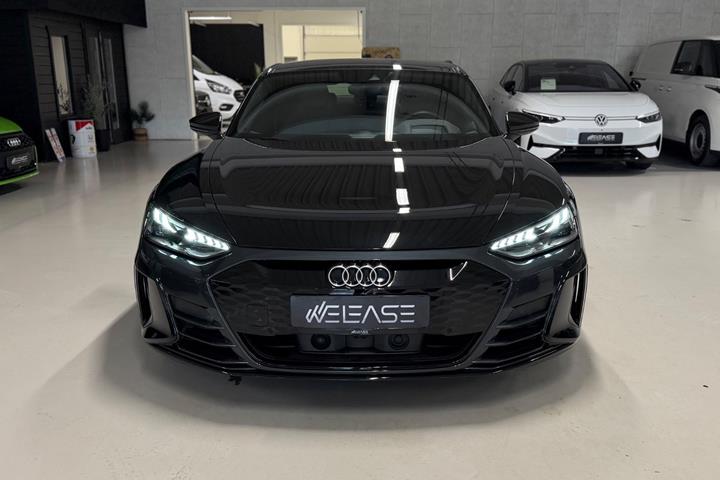 Sort Audi e-tron GT fra 2024