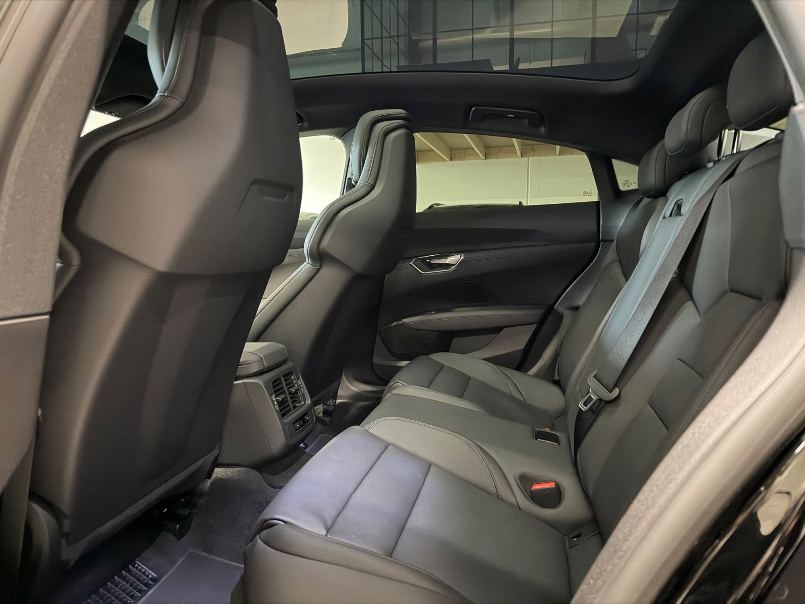 Sort Audi e-tron GT fra 2024