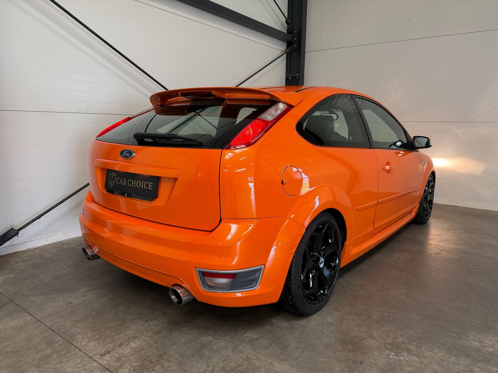 Rød Ford Focus fra 2006