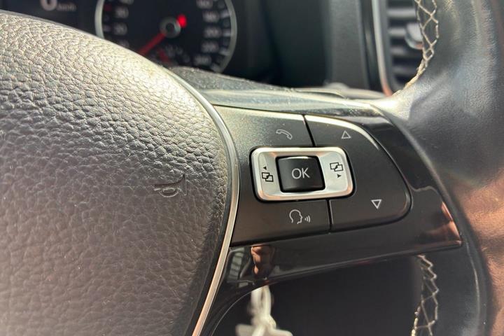 Sort VW Amarok fra 2017