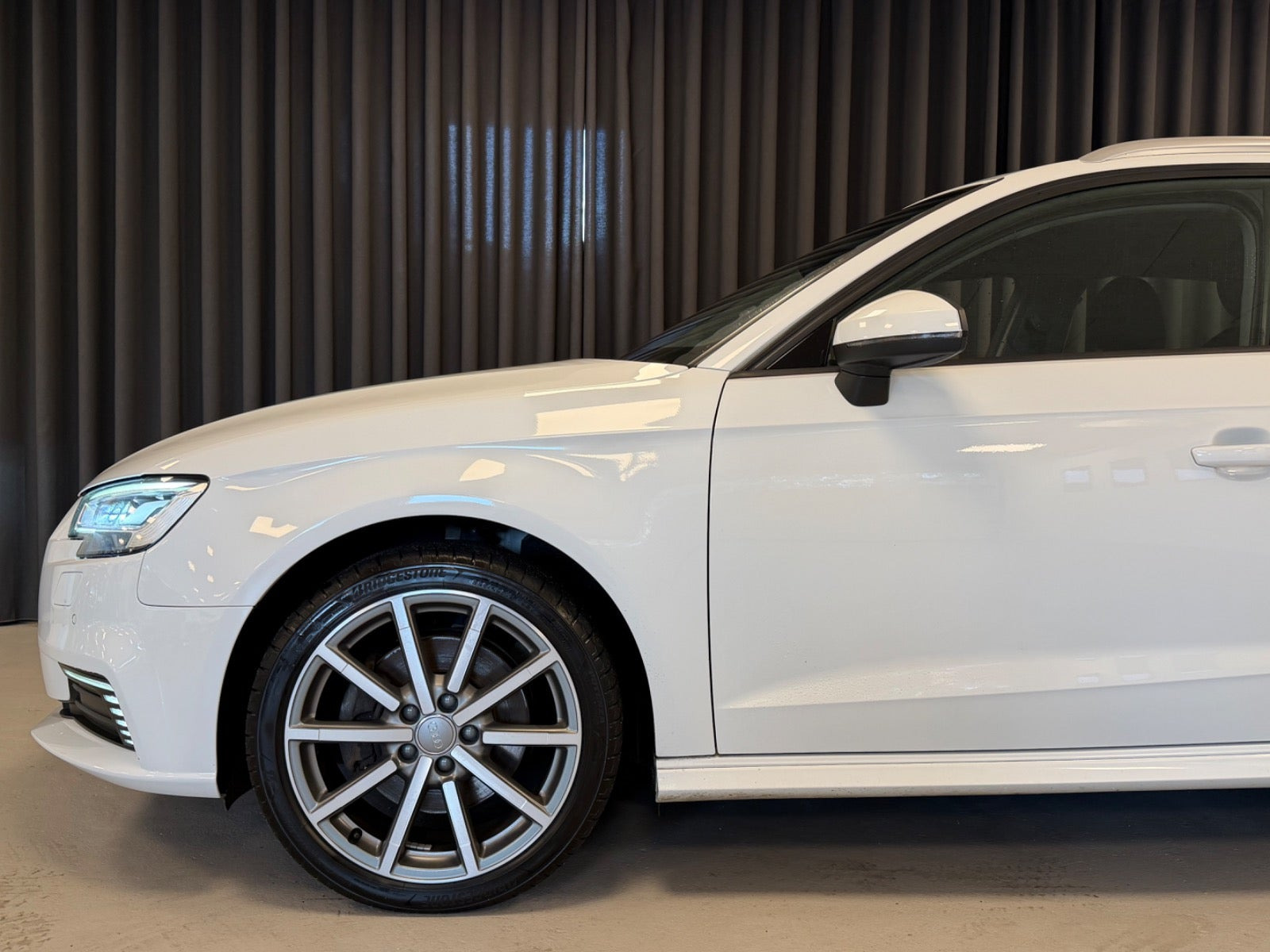 Hvid Audi A3 fra 2021