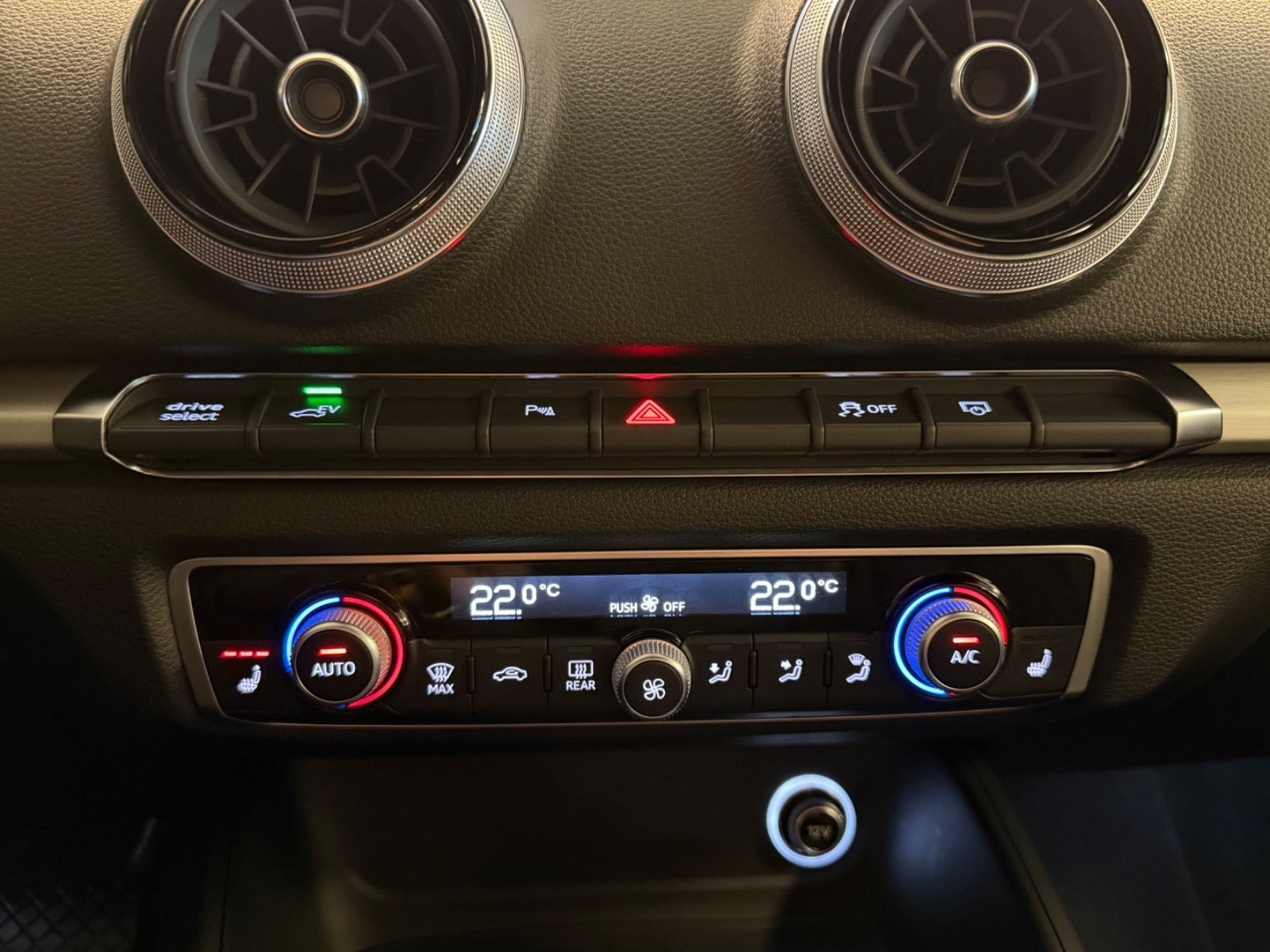 Hvid Audi A3 fra 2021