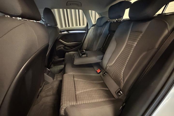 Hvid Audi A3 fra 2021