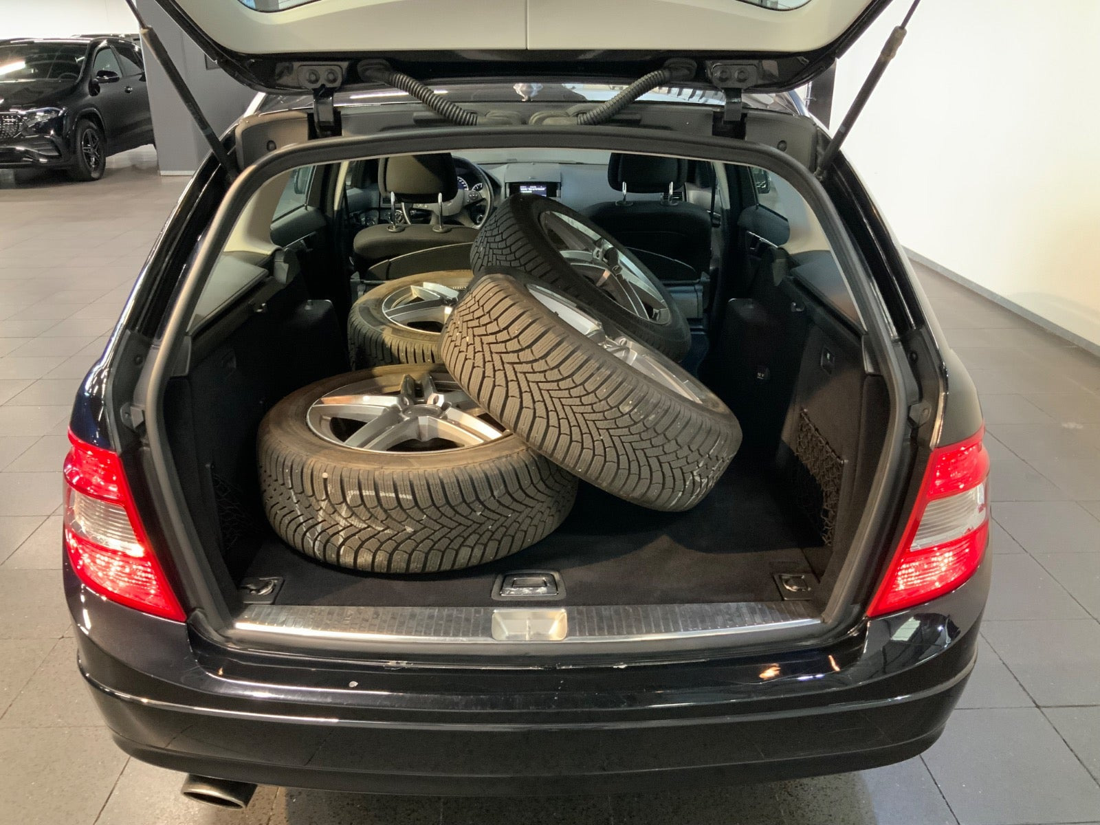 Sort Mercedes C180 fra 2010