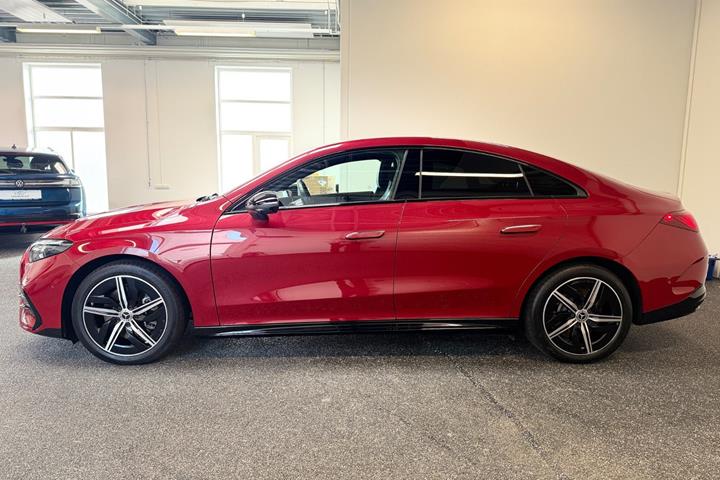 Rød Mercedes CLA250+ fra 2026