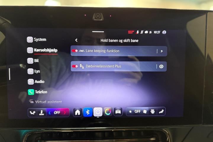 Rød Mercedes CLA250+ fra 2026