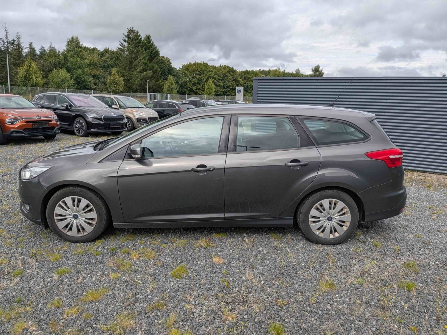 Grå Ford Focus fra 2015