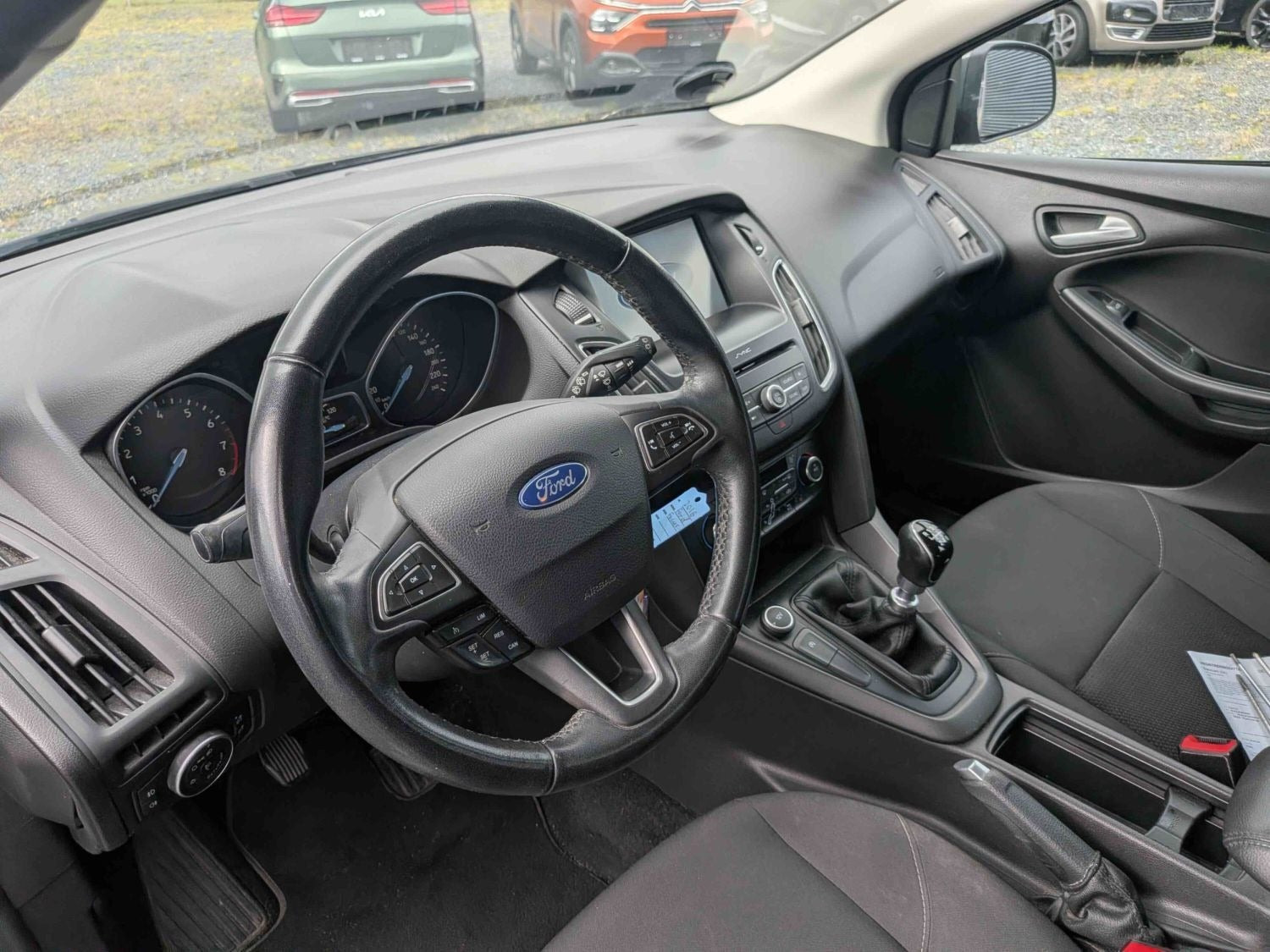Grå Ford Focus fra 2015