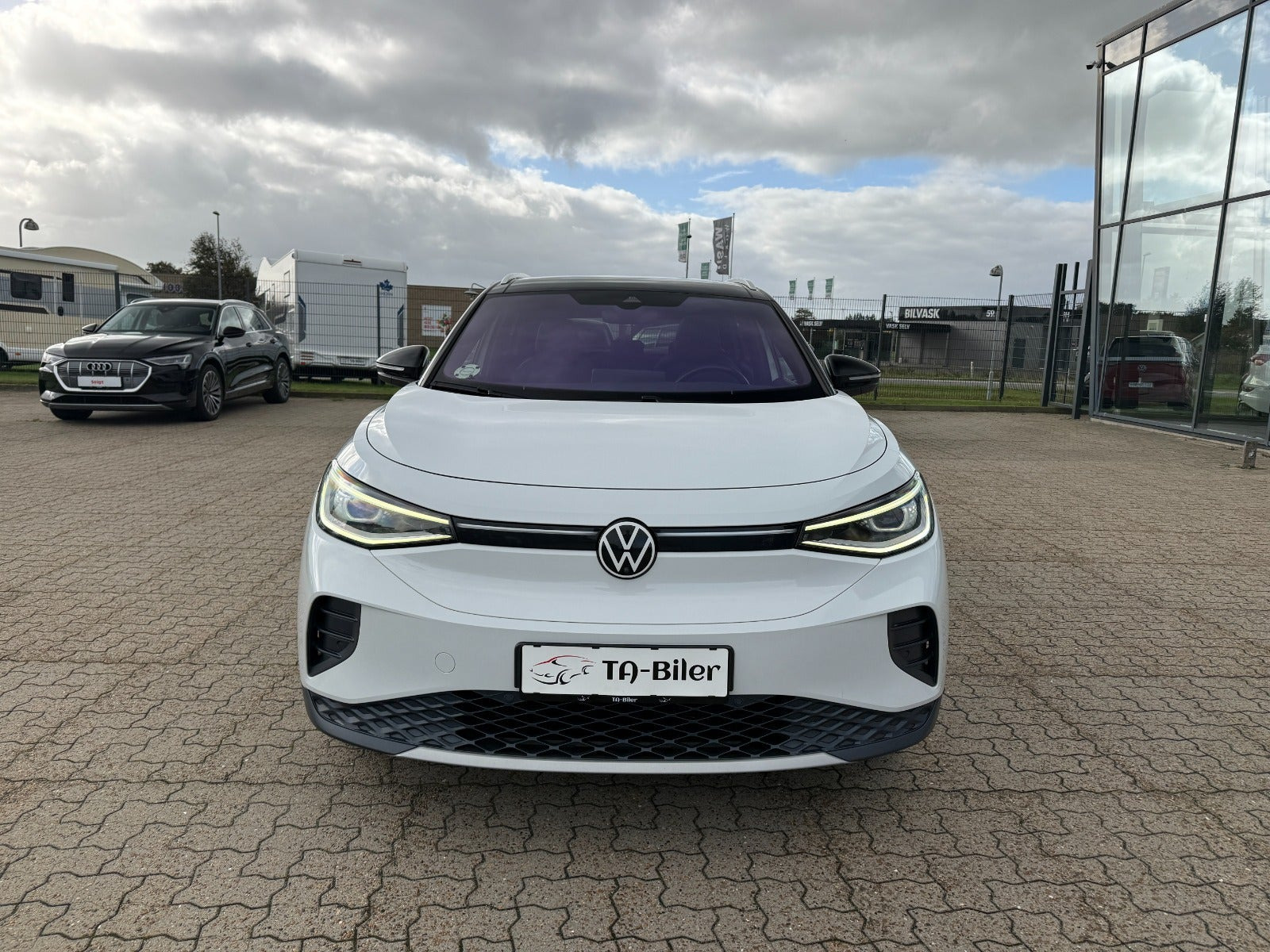 Hvid VW ID.4 fra 2021