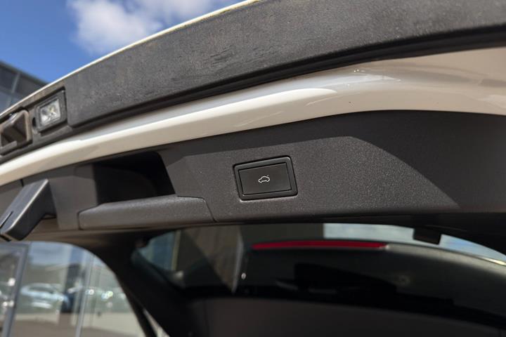 Hvid VW ID.4 fra 2021