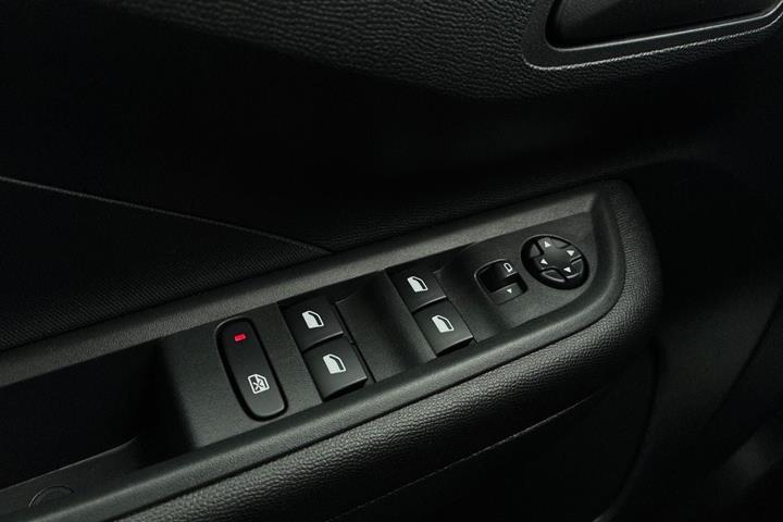 Sort Opel Frontera fra 2025