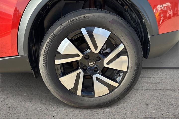 Orange Opel Frontera fra 2025