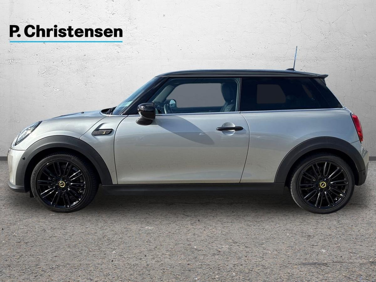 Sølv Mini Cooper SE fra 2023