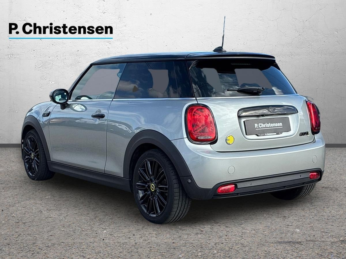 Sølv Mini Cooper SE fra 2023