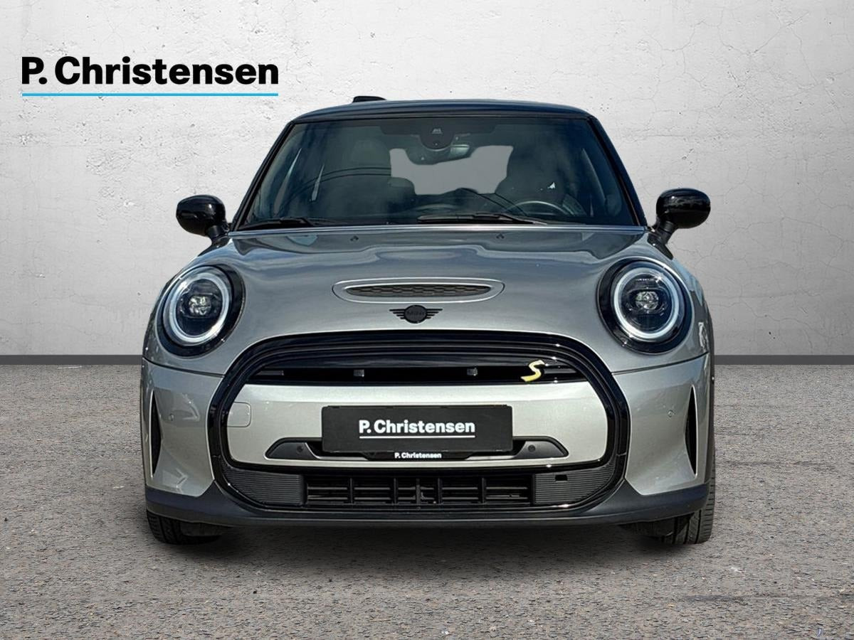 Sølv Mini Cooper SE fra 2023