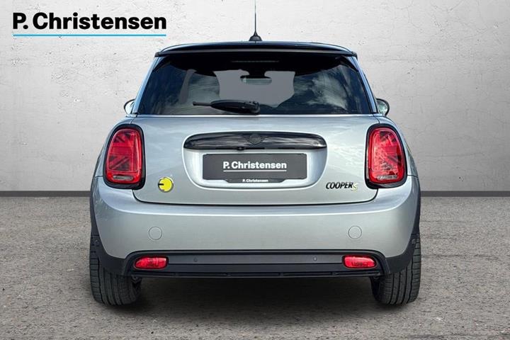 Sølv Mini Cooper SE fra 2023