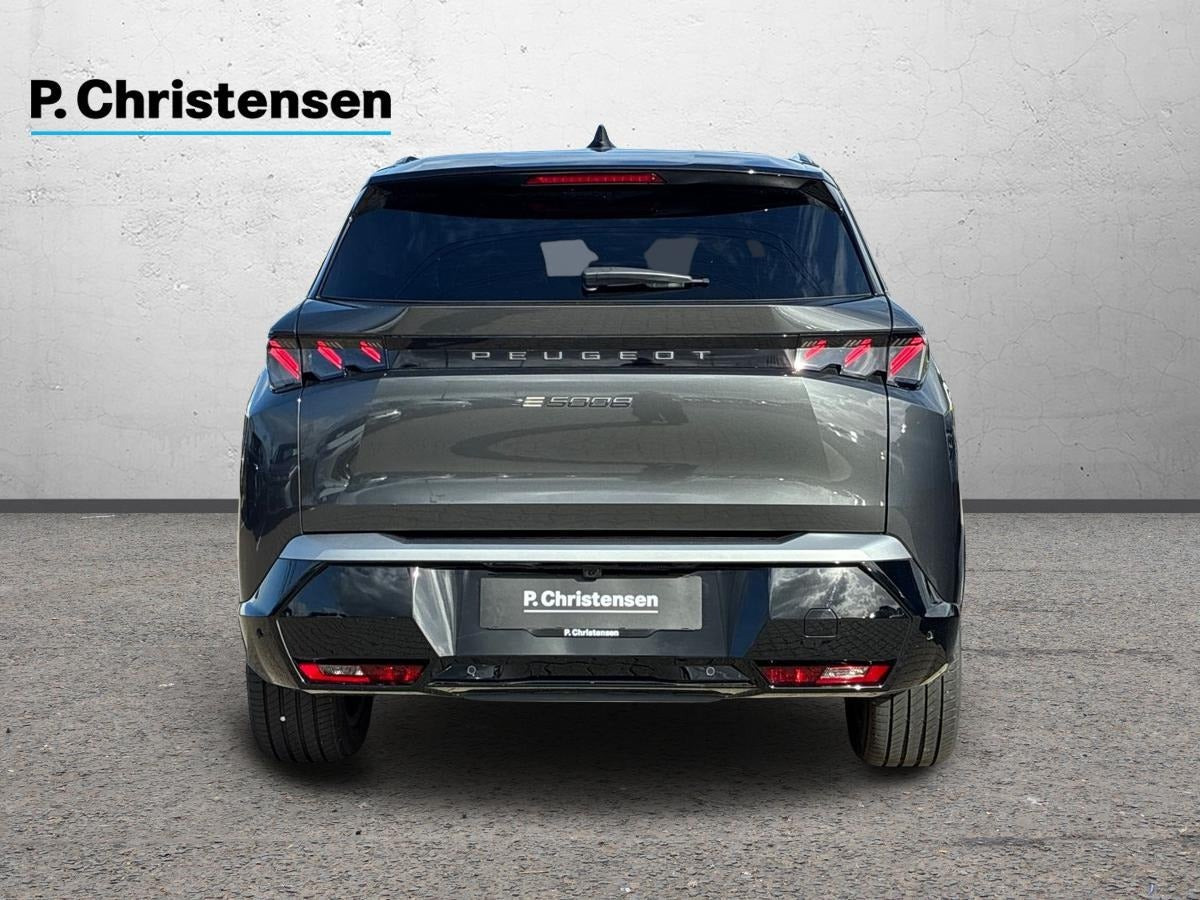 Grå Peugeot e-5008 fra 2025