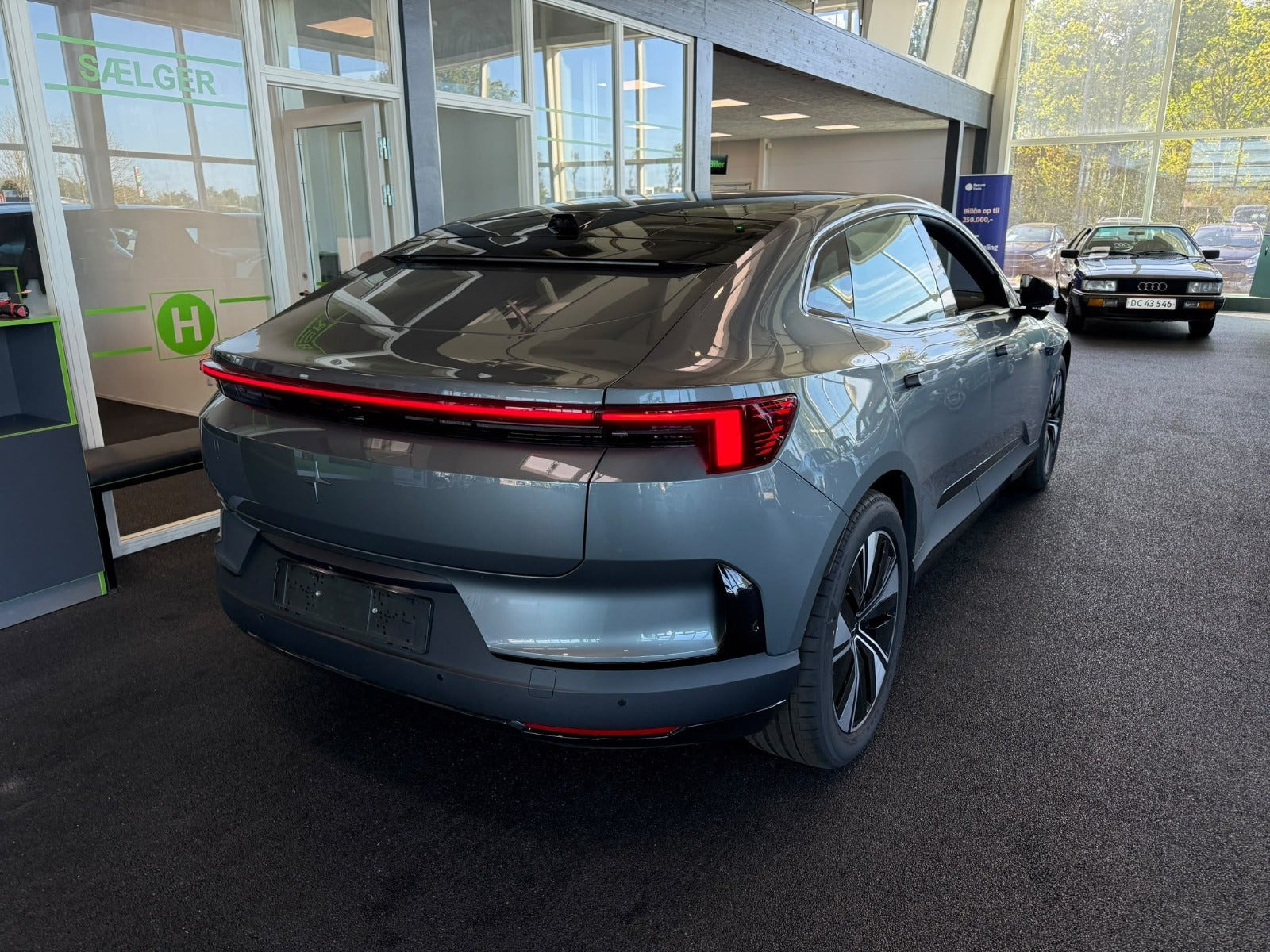 undefined Polestar 4 fra 2026
