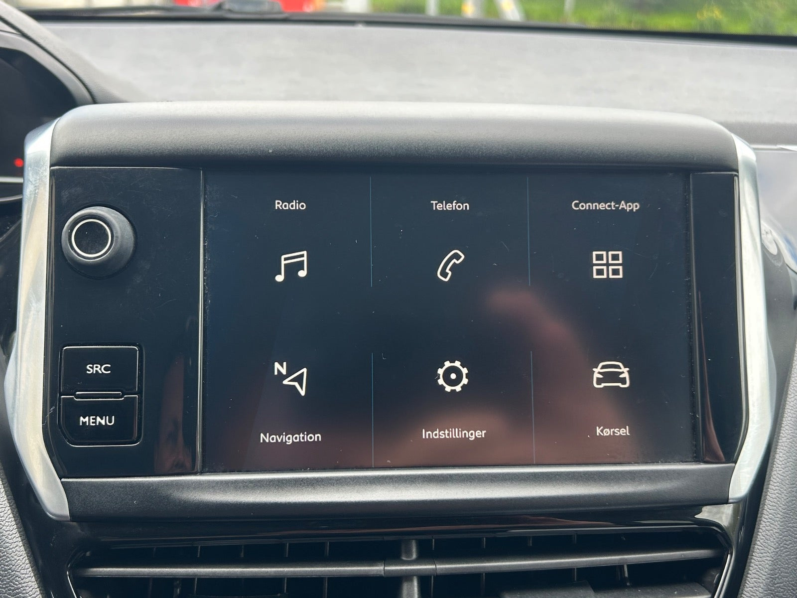 Grå Peugeot 208 fra 2019