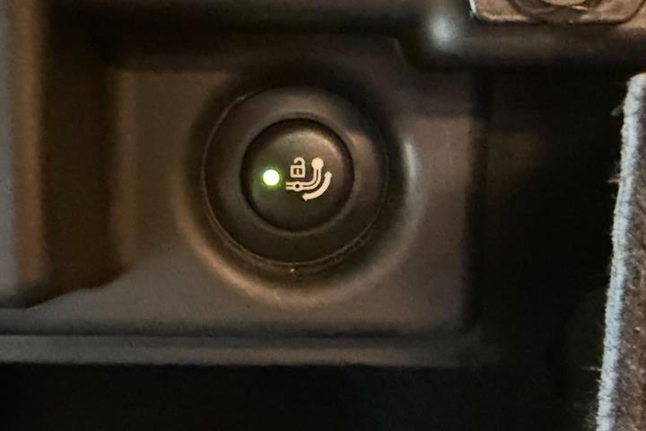 Grå BMW 320d fra 2018