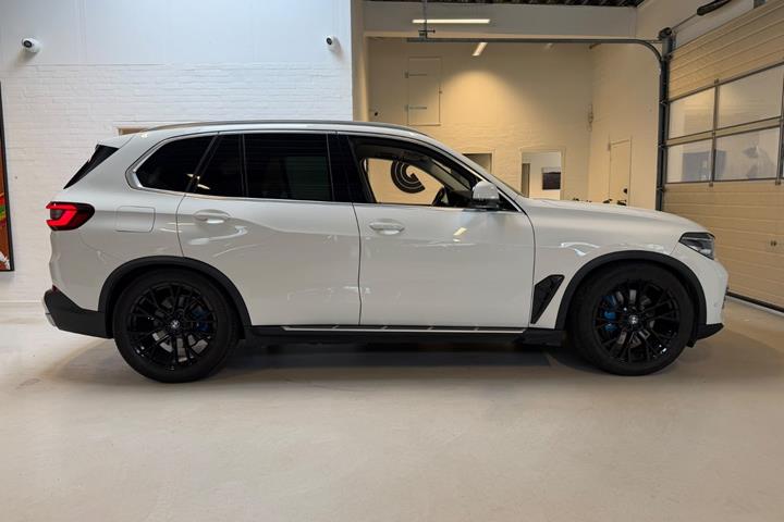 Hvid BMW X5 fra 2020