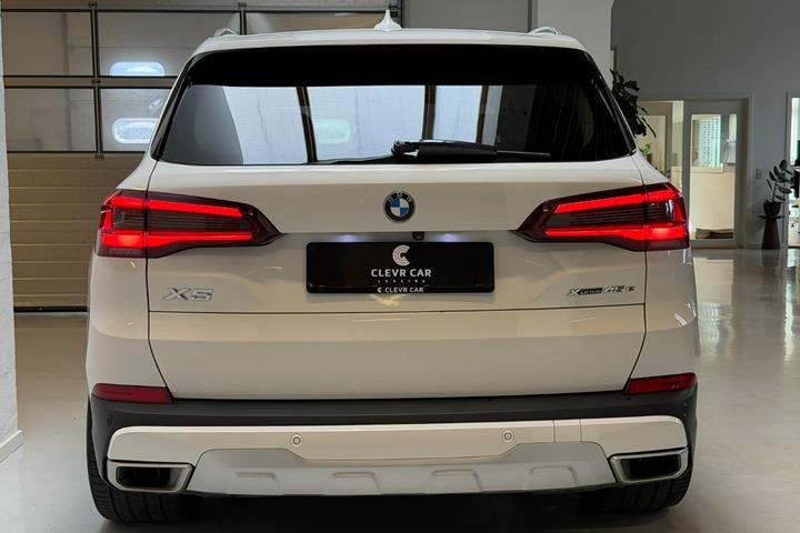Hvid BMW X5 fra 2020
