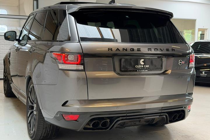 Grå Land Rover Range Rover sport fra 2017