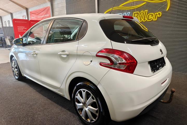 undefined Peugeot 208 fra 2012
