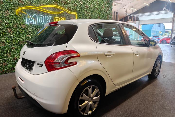 undefined Peugeot 208 fra 2012