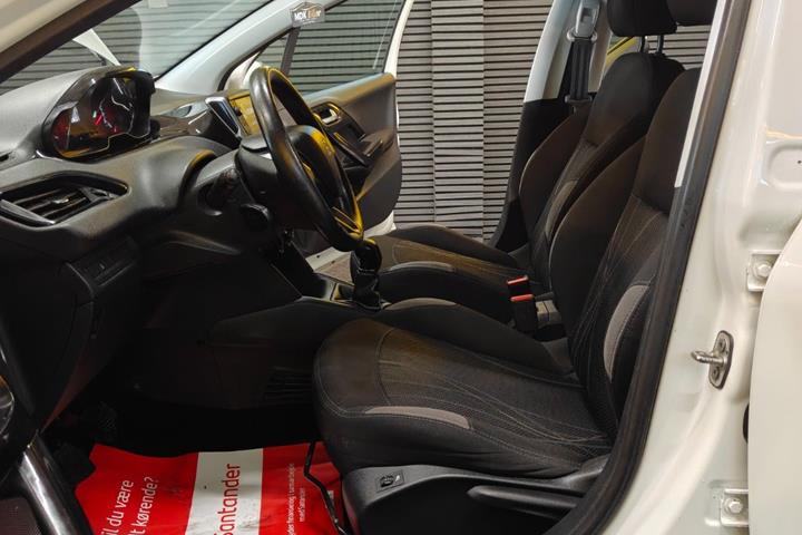 undefined Peugeot 208 fra 2012