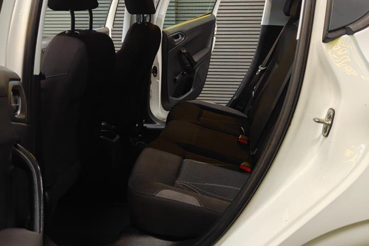 undefined Peugeot 208 fra 2012