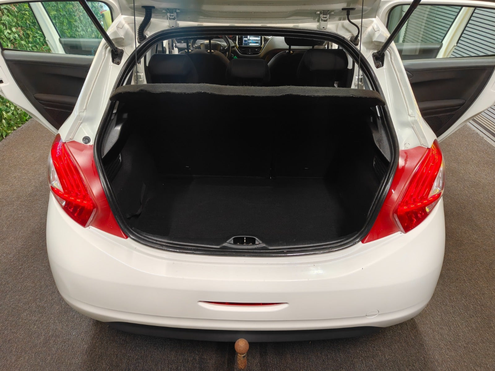 undefined Peugeot 208 fra 2012