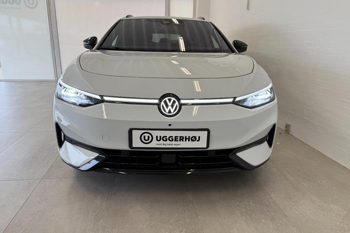 Hvid VW ID.7 fra 2025