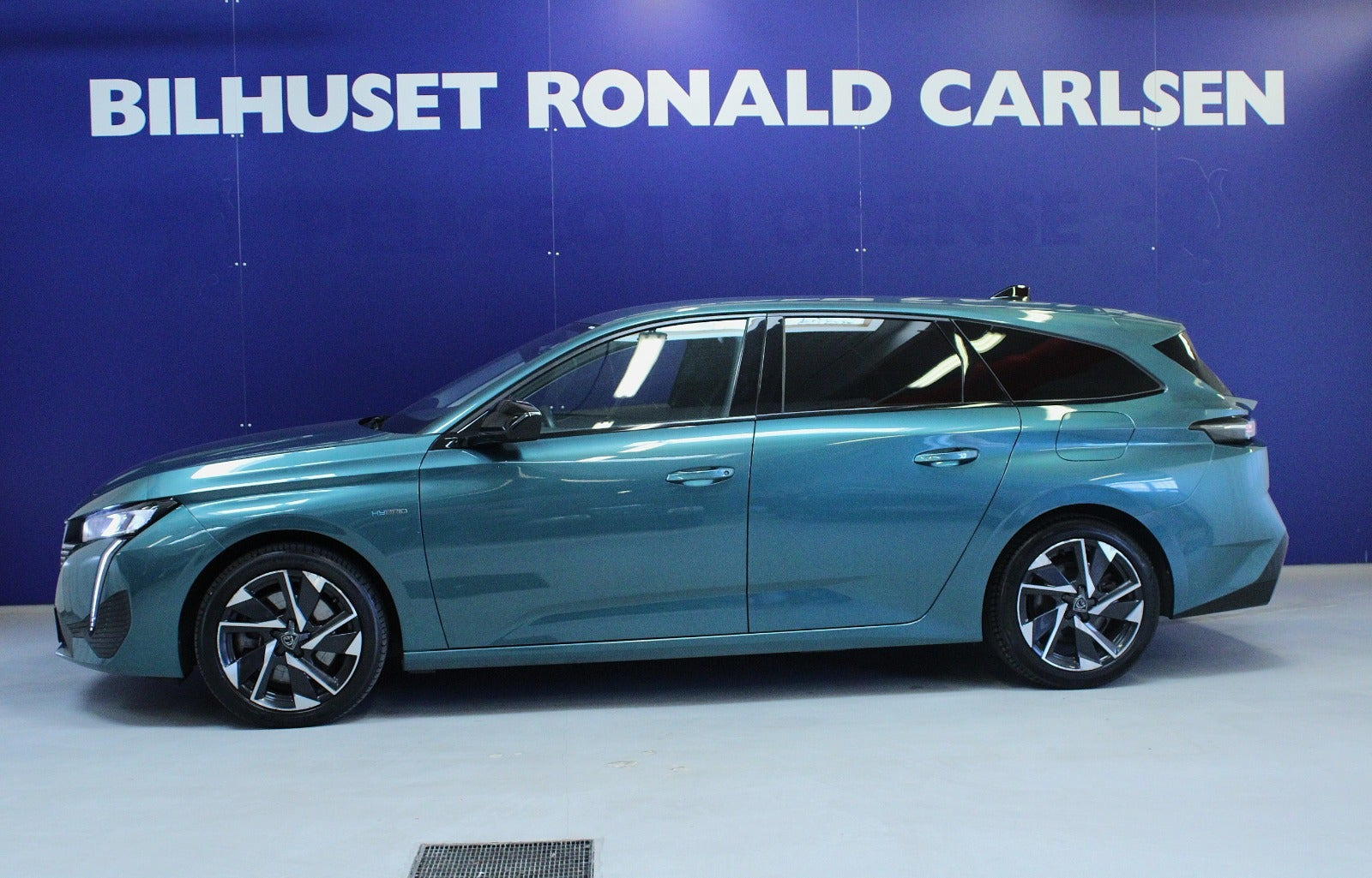 Peugeot 308 1,6 Hybrid First Selection+ SW EAT8