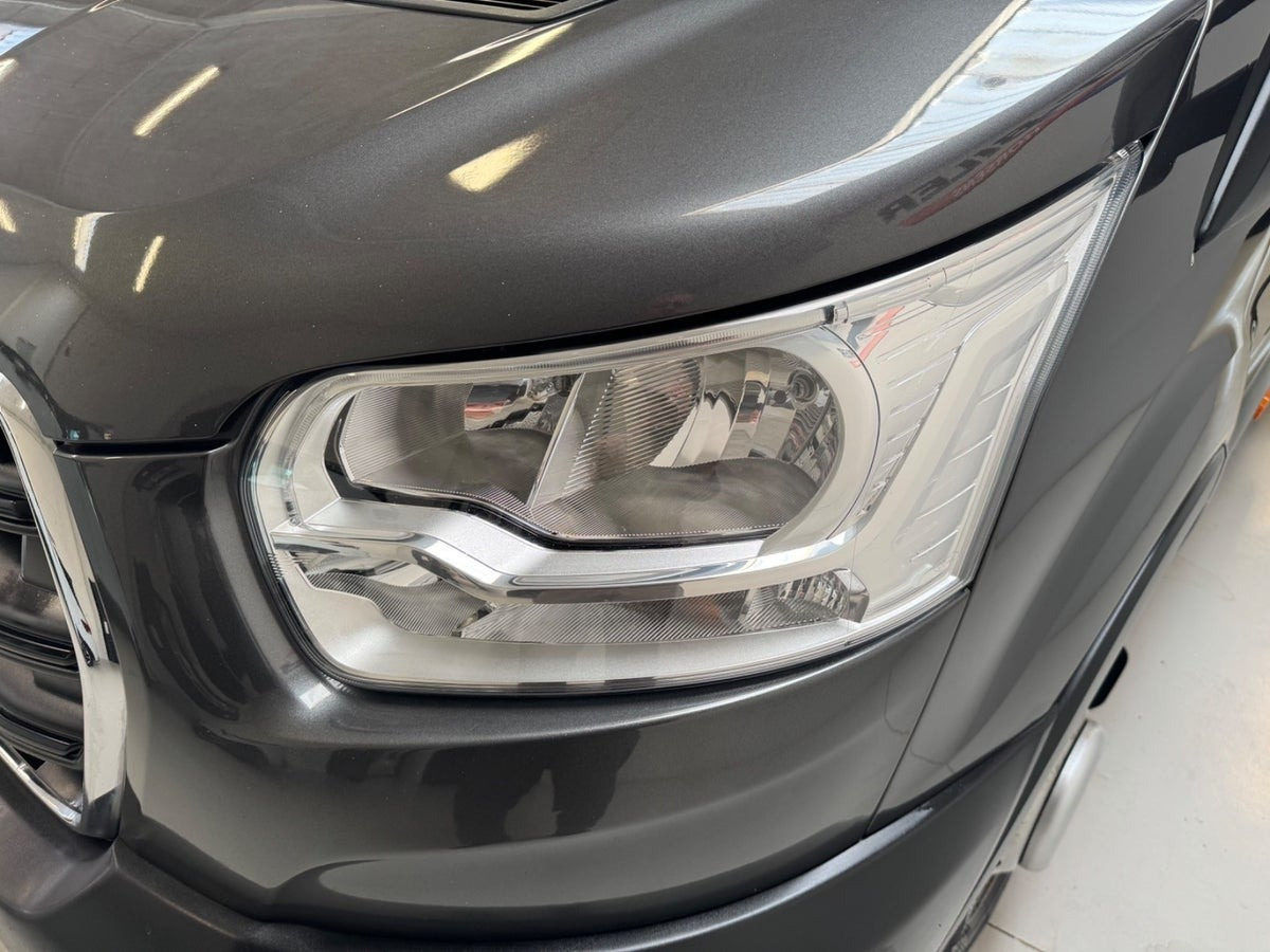 Grå Ford Transit 350 L4 Chassis fra 2020