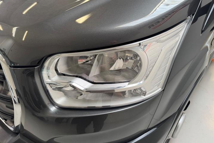 Grå Ford Transit 350 L4 Chassis fra 2020
