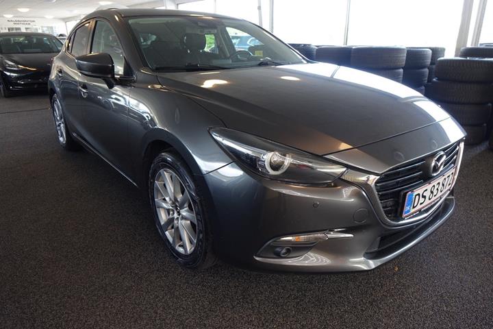 Grå Mazda 3 fra 2017