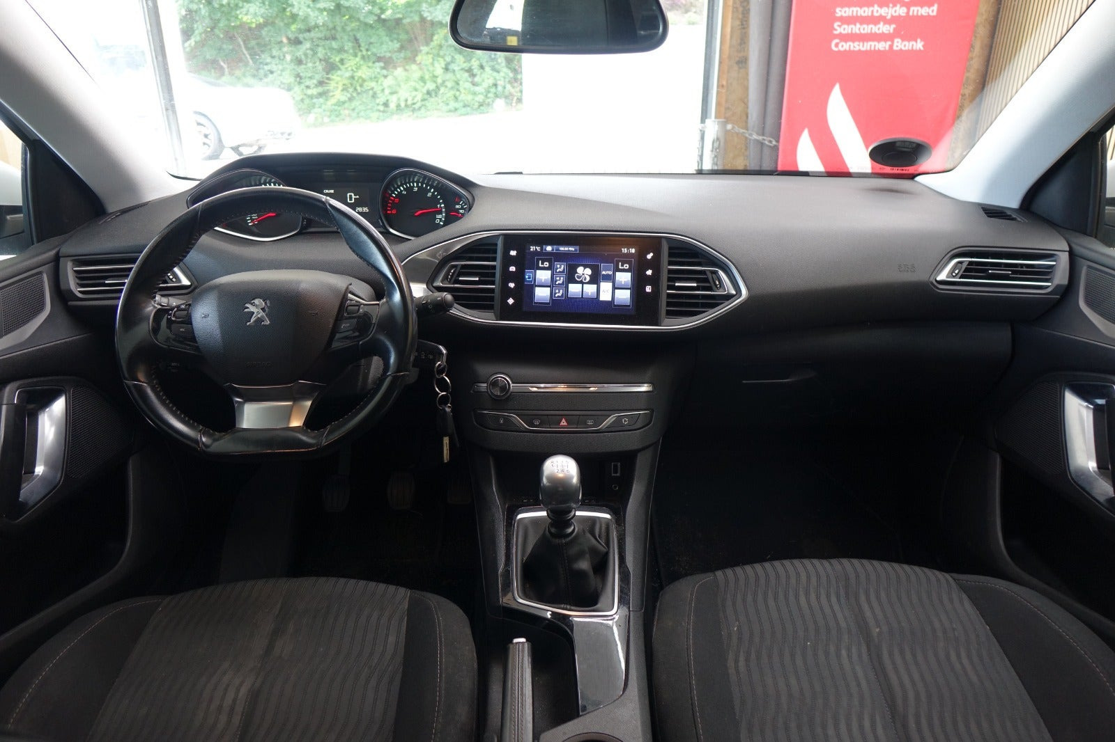 Hvid Peugeot 308 fra 2017