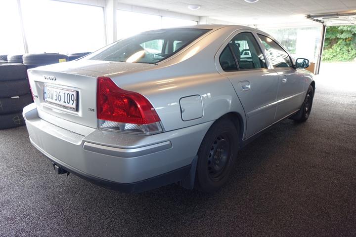 Sølv Volvo S60 fra 2007