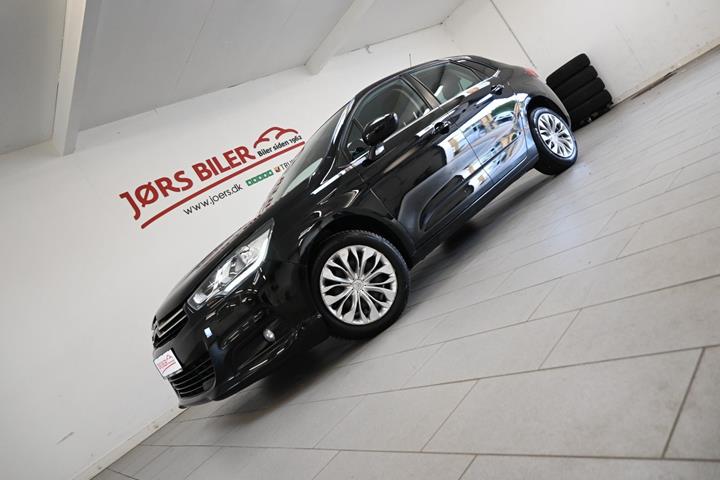 Sort Citroën C4 fra 2018 set udefra